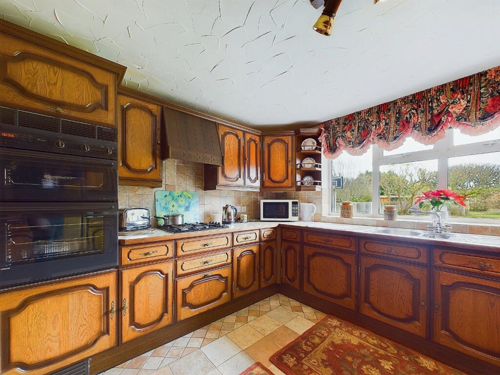 Additional property image - Towncourt Crescent, Petts Wood, Orpington, Kent, BR5