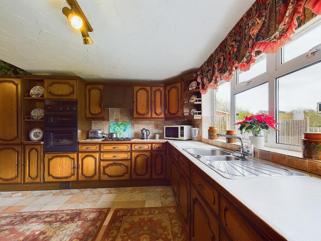 Additional property image - Towncourt Crescent, Petts Wood, Orpington, Kent, BR5