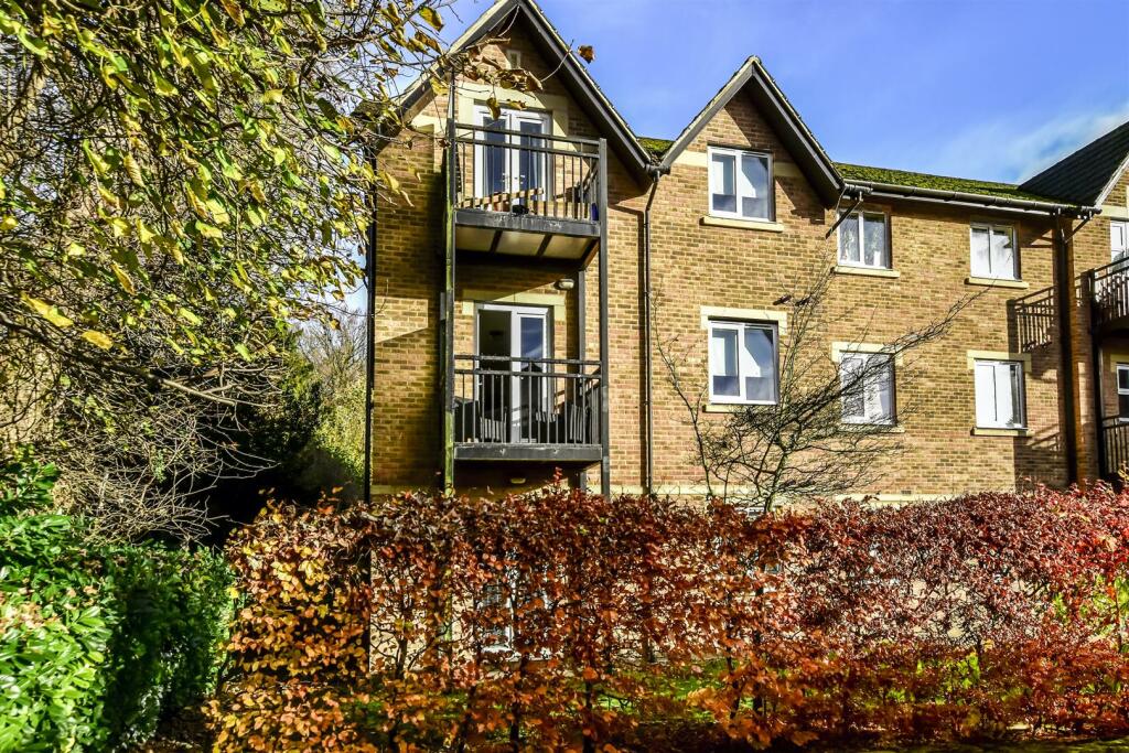 Main image of property: High Street, Berkhamsted