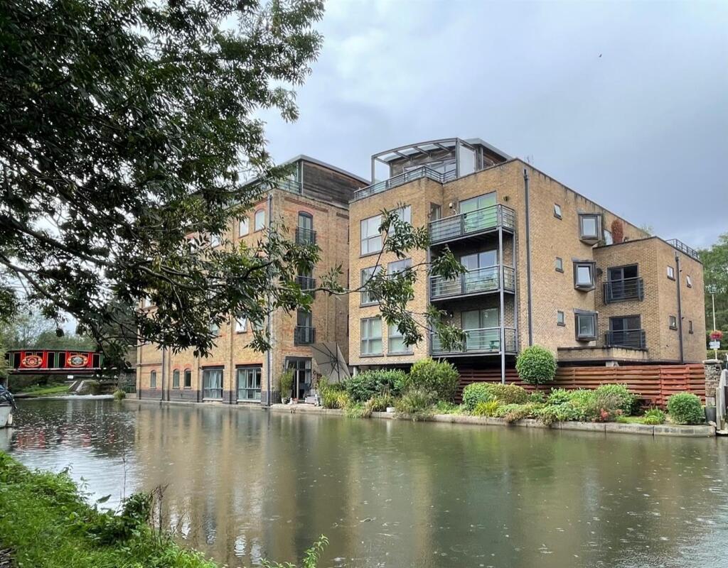 Main image of property: Lower Kings Road, Berkhamsted