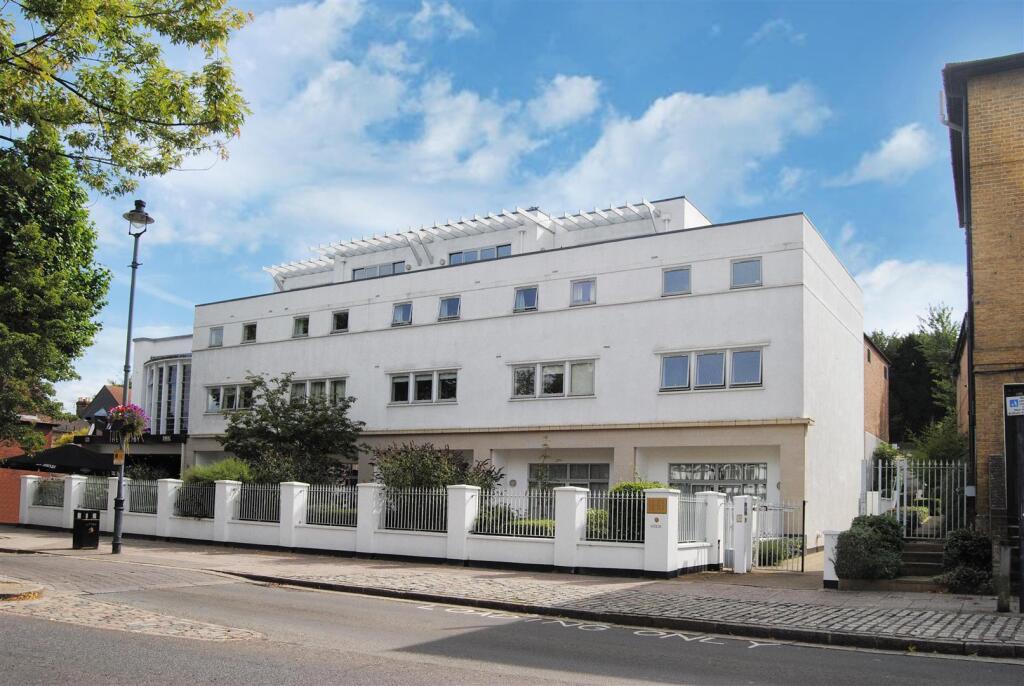 Main image of property: High Street, Berkhamsted