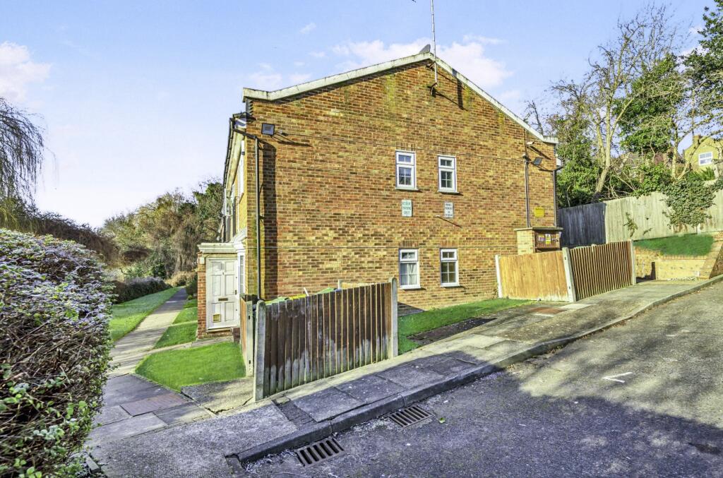 Main image of property: Grosvenor Road Belvedere DA17