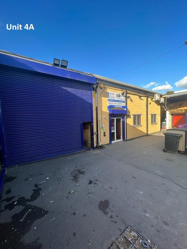 Commercial property for rent in Park Avenue, London, NW10