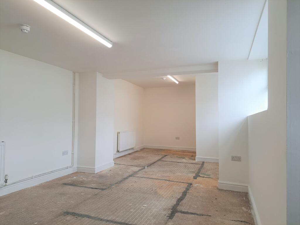 Commercial property for rent in Walsall Road, Cannock, WS11