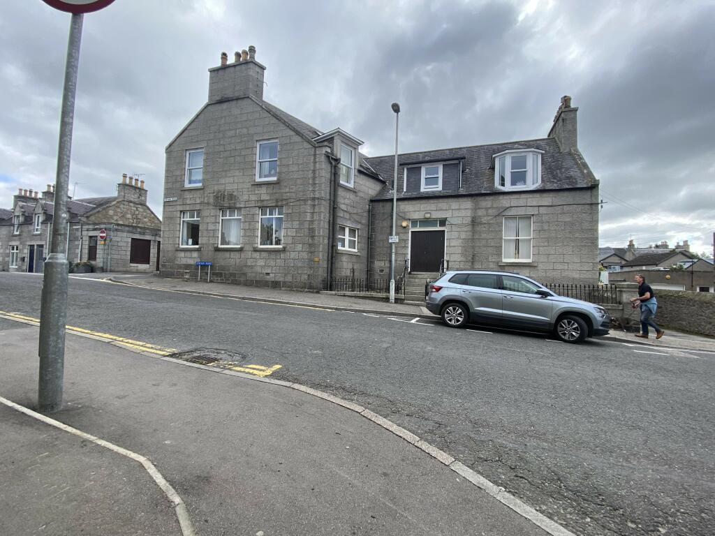 High street retail property for rent in High Street, Kemnay, Kemnay