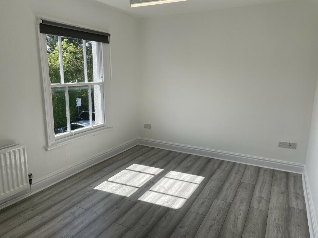 Commercial property for rent in Wolverhampton Road, Cannock, WS11