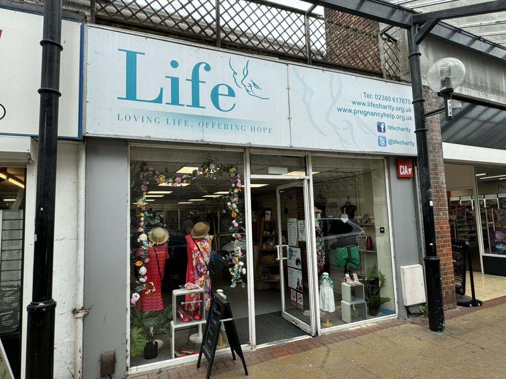 High street retail property for rent in Market Street, Eastleigh, SO50