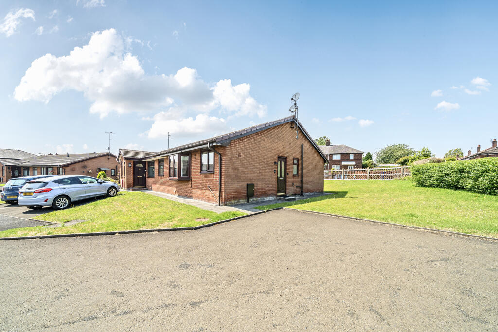 Main image of property: Victoria Street, Stalybridge, Greater Manchester, SK15