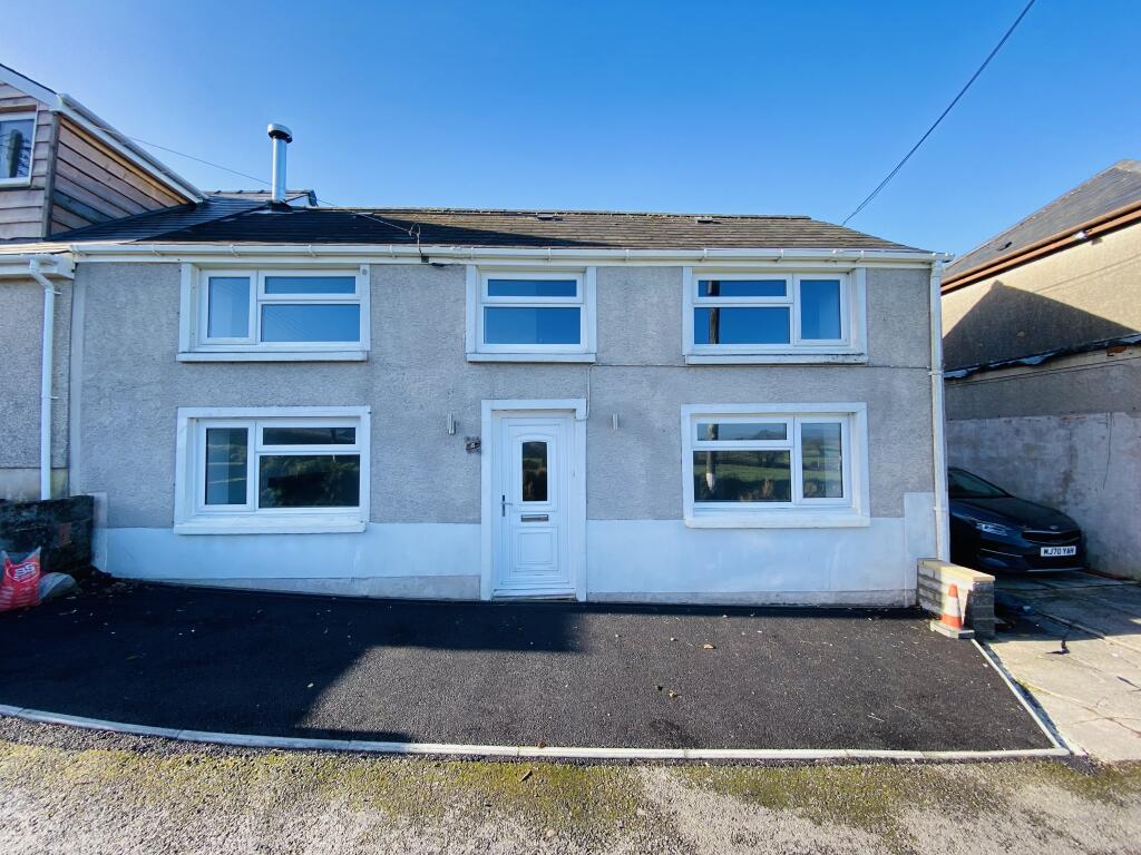 Main image of property: Cwmffrwd