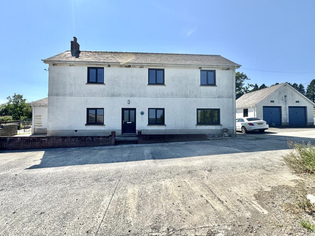 Main image of property: Llanpumsaint