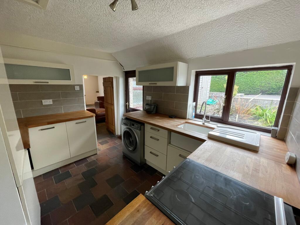 Main image of property: Neath Road, Pontardawe, Swansea