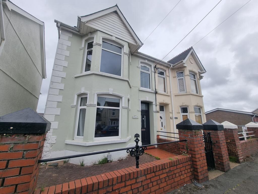 Main image of property: Pontardulais Road, Gorseinon, Swansea