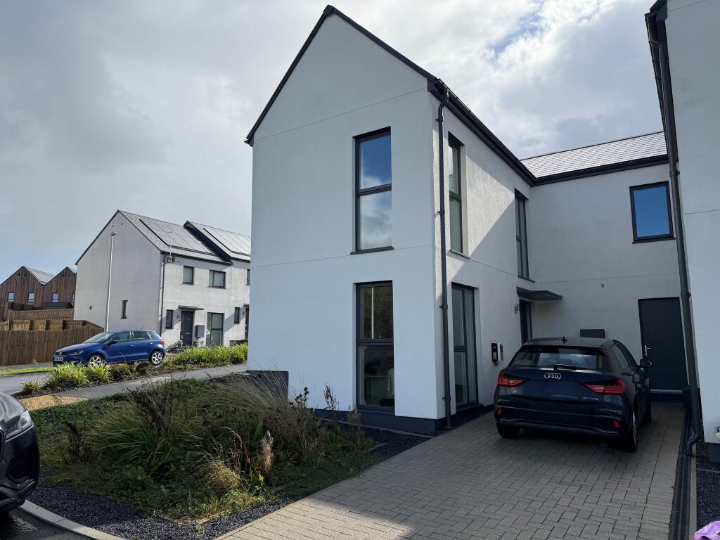Main image of property: Golwg Gwynfaen, Gorseinon, Swansea