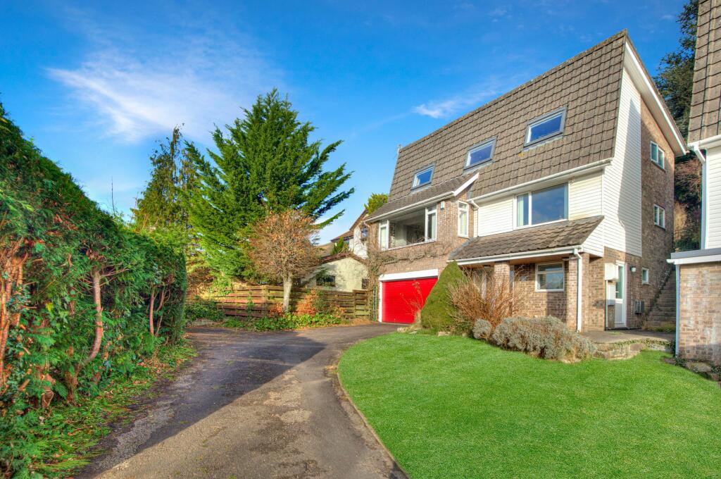 4 bedroom detached house for sale in Royal Oak Close, Machen