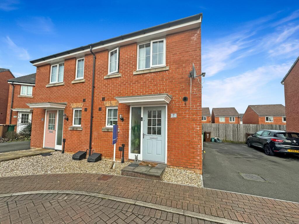 2 bedroom semi-detached house for sale in Llwybr Y Coetir, Caerphilly, CF83