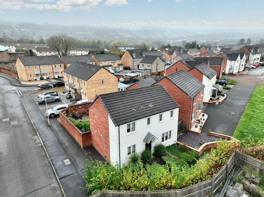 Additional property image - Ymyl Yr Afon, Hawthorn, CF37