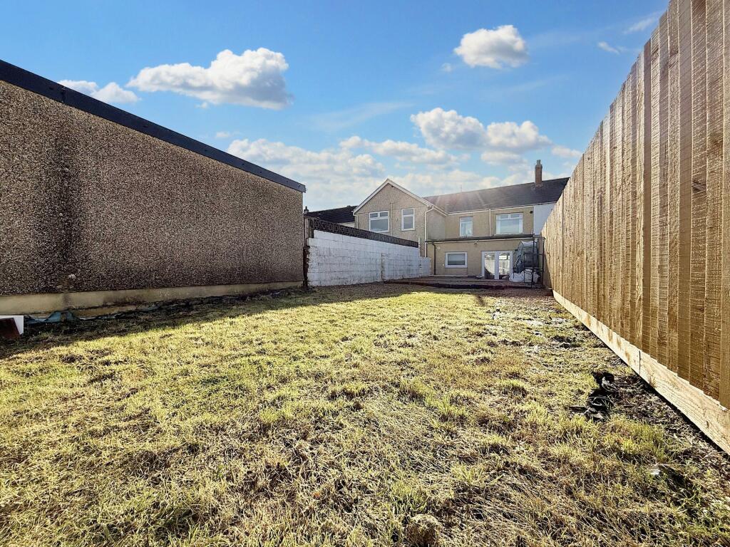 Additional property image - Oxford Street, Gelligaer, CF82