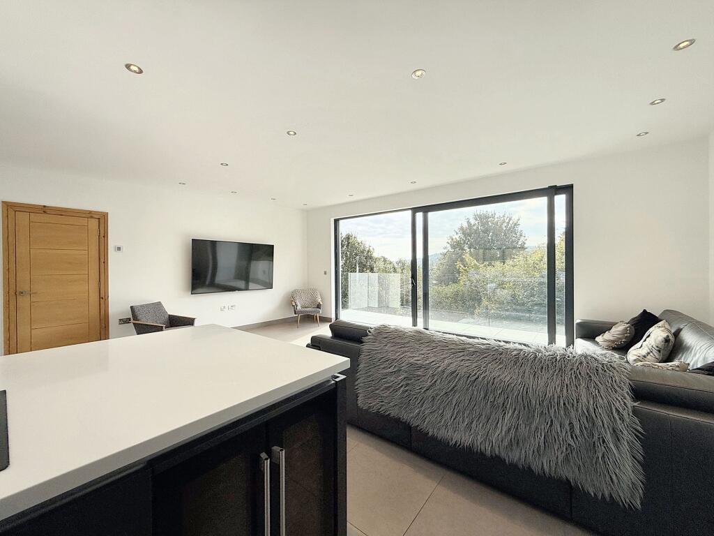 Additional property image - Sunny Bank Terrace, Machen, CF83