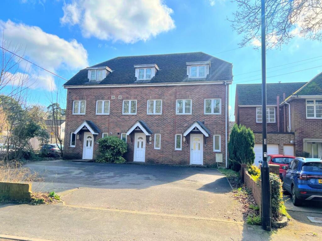 4 bedroom town house for sale in 275 Upper Deacon Road, Southampton, Hampshire, SO19 5JN, SO19