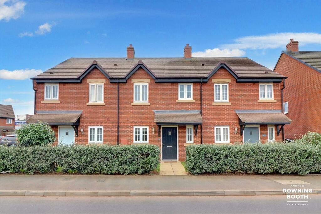 3 bedroom terraced house for sale in Oak Way, Streethay, Lichfield, WS13