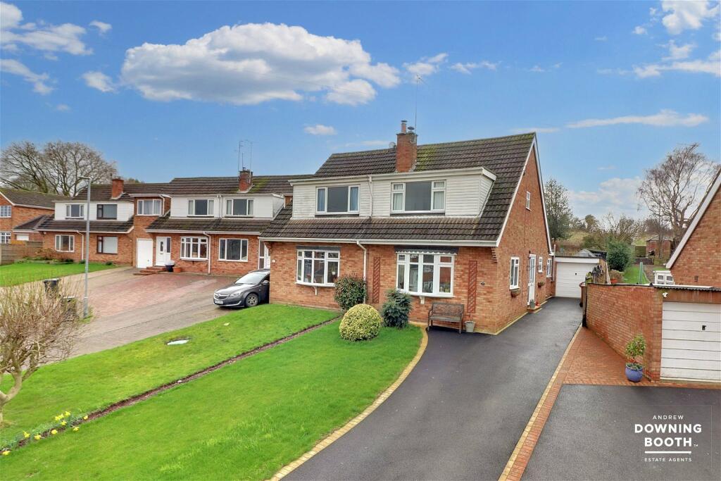 3 bedroom semidetached house for sale in St. Davids Road, Clifton