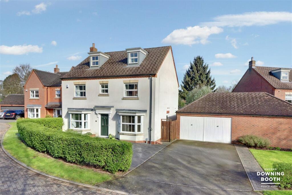 5 bedroom detached house for sale in Blakeman Way, Darwin Park