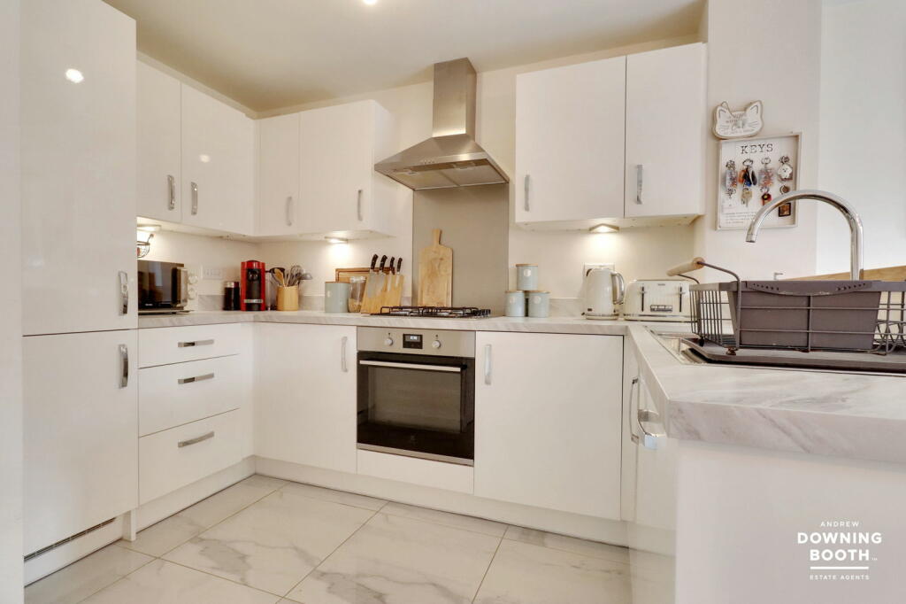 Additional property image - Wentworth Close, Tamworth