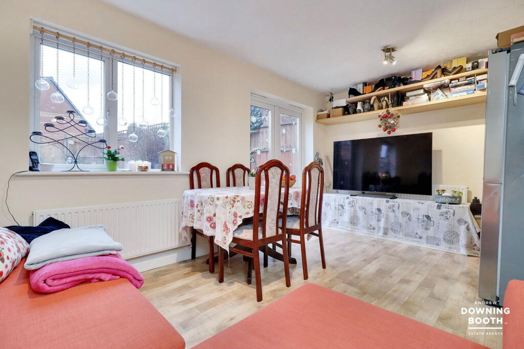 Additional property image - Hedging Lane, Wilnecote, Tamworth