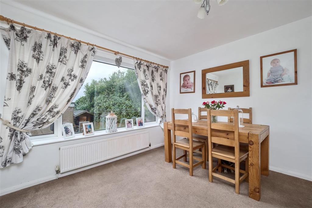 4 bedroom detached house for sale in The Avenue, Tarporley, CW6