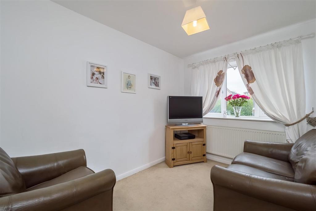 4 bedroom detached house for sale in The Avenue, Tarporley, CW6