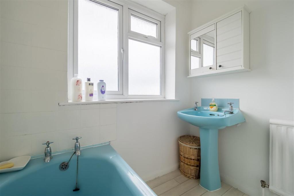 4 bedroom detached house for sale in The Avenue, Tarporley, CW6