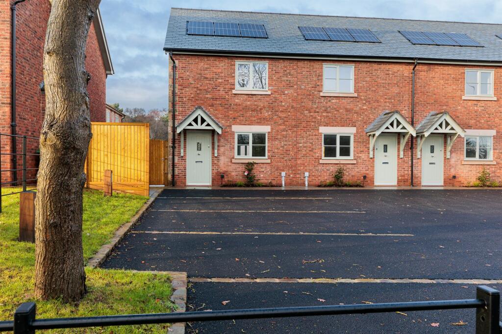 2 bedroom terraced house for sale in Blackthorn Cottage, Blakemere Lane