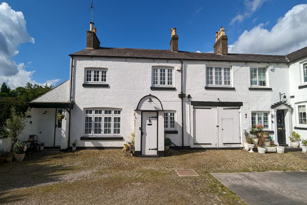 3 bedroom end of terrace house for sale in White Lodge Mews, Norley