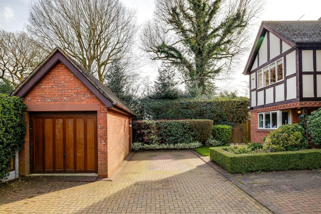 3 bedroom end of terrace house for sale in St. Johns Way, Sandiway