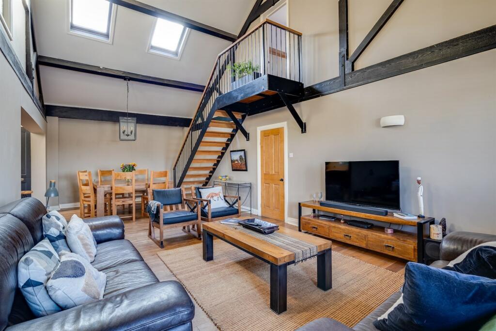 Additional property image - Barnhill Grange, Old Coach Road, Barnhill, Chester