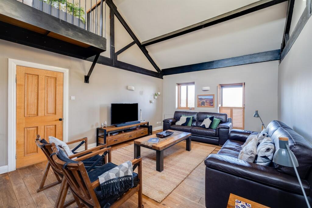 Additional property image - Barnhill Grange, Old Coach Road, Barnhill, Chester