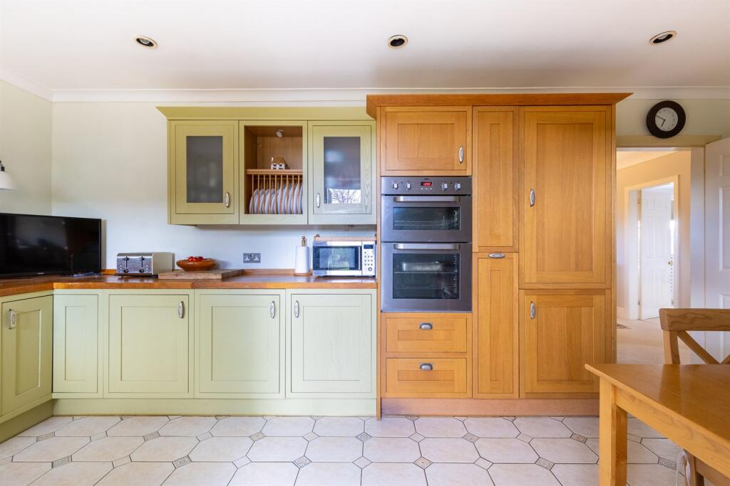 Additional property image - Hoofield Lane, Huxley, Chester