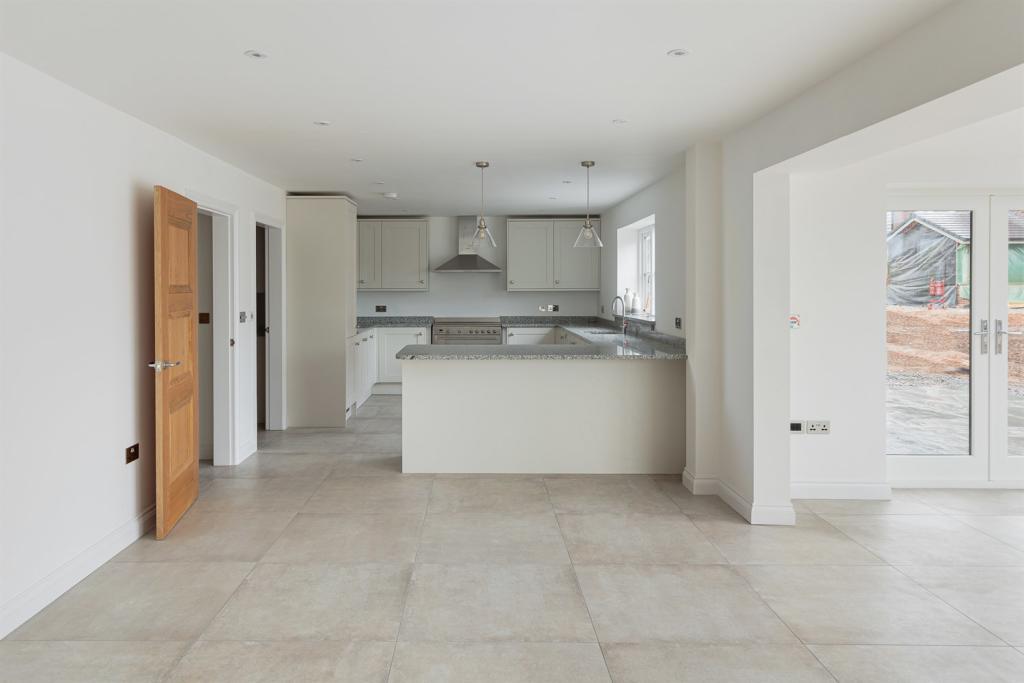 4 bedroom detached house for sale in Forest Edge, Blakemere Lane