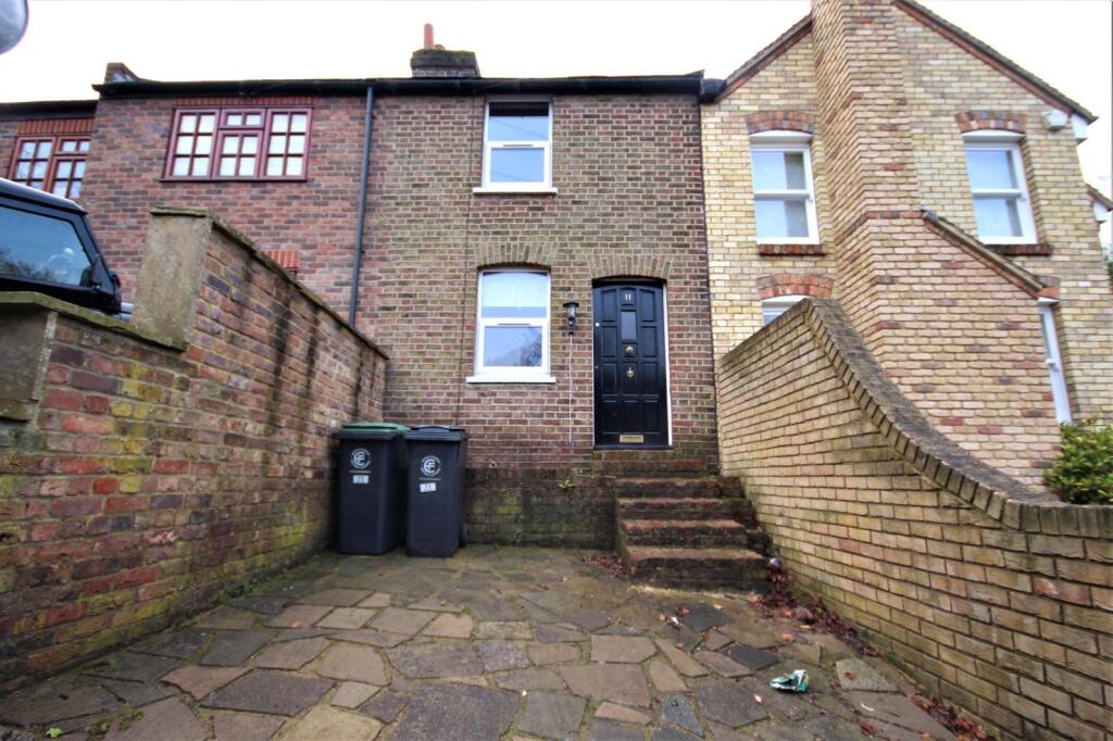 Main image of property: Mott Street, Loughton, IG10