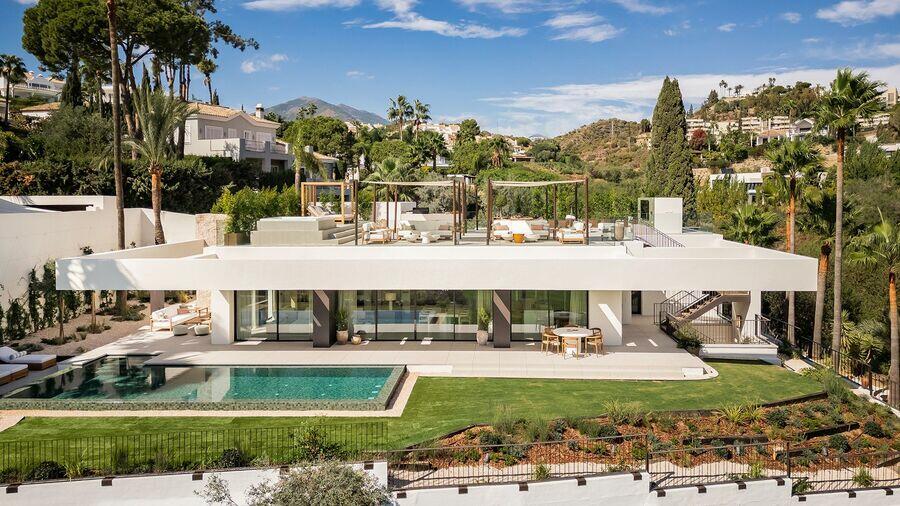Main image of property: Nueva Andalucía,Málaga