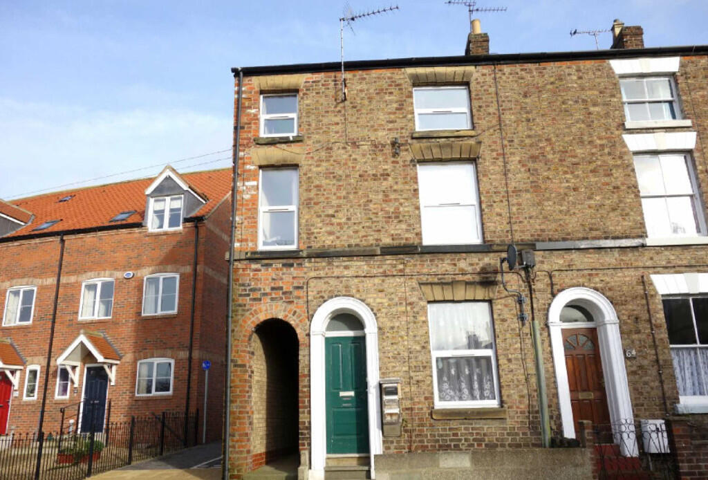 Main image of property: Flat 2, 65 Eastgate North