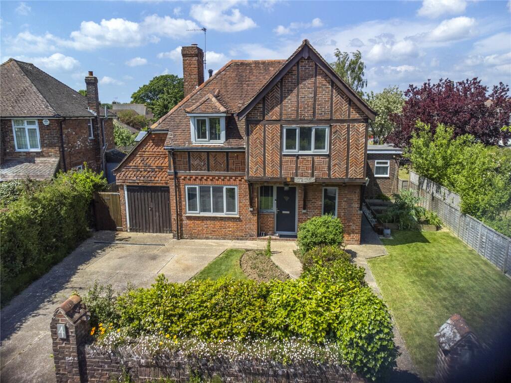 4 bedroom detached house for sale in Main Road, Birdham, Chichester