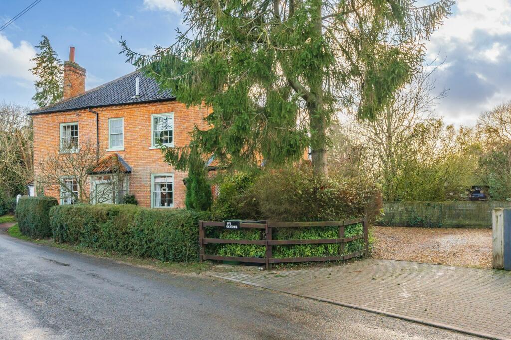 3 bedroom semidetached house for sale in Little Dunham, King's Lynn, PE32