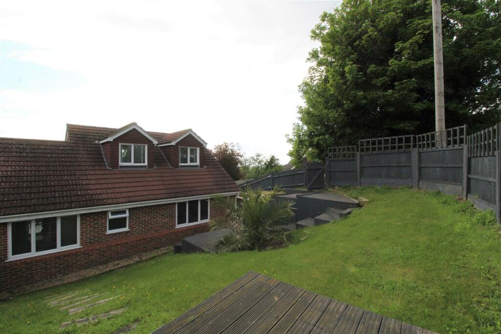 3 bedroom detached house for sale in Union Road, Minster On Sea