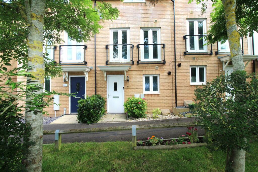 3 bedroom town house for sale in Cornflower Way, Minster On Sea