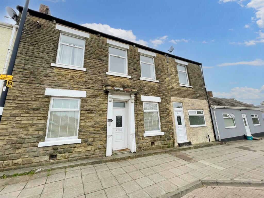6 bedroom terraced house for sale in High Street, Easington Lane