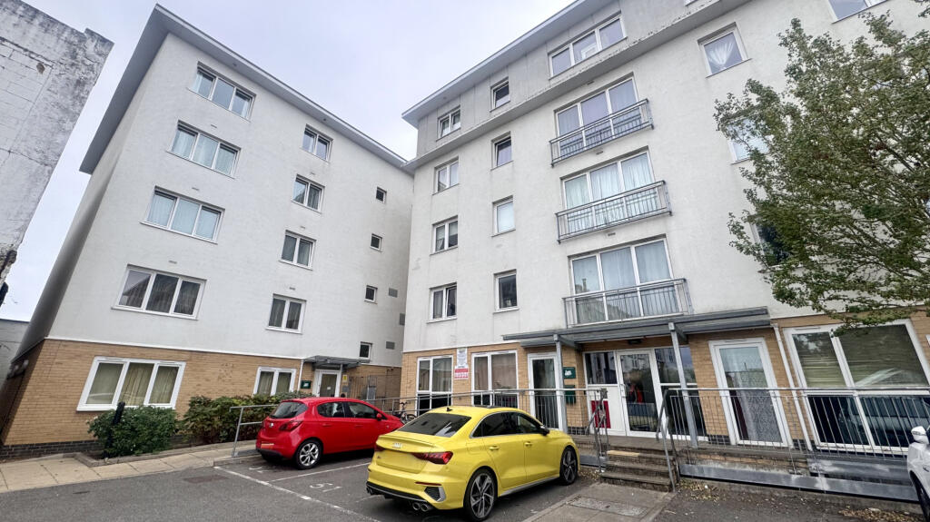 Main image of property: Canalside Gardens, Southall, UB2