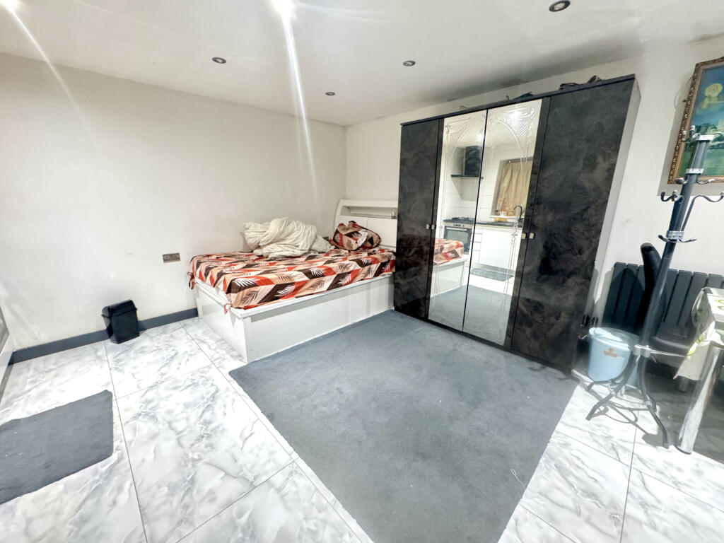 Main image of property: Studio, Southall, Greater London, UB2