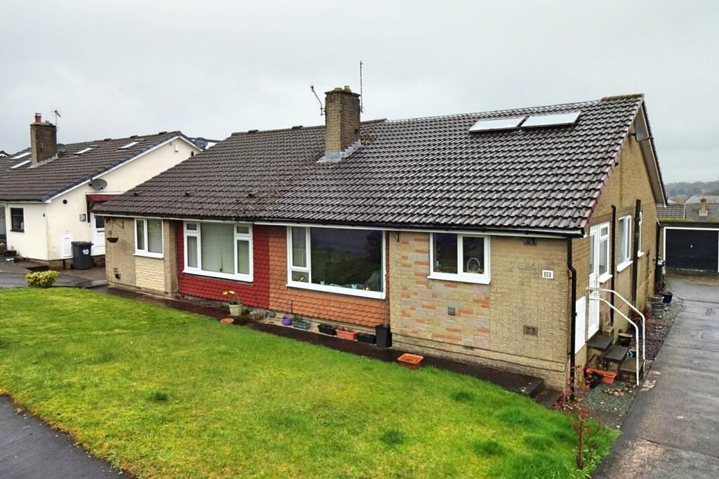 4 bedroom bungalow for sale in Derwent Avenue, Wilsden, Bradford, West