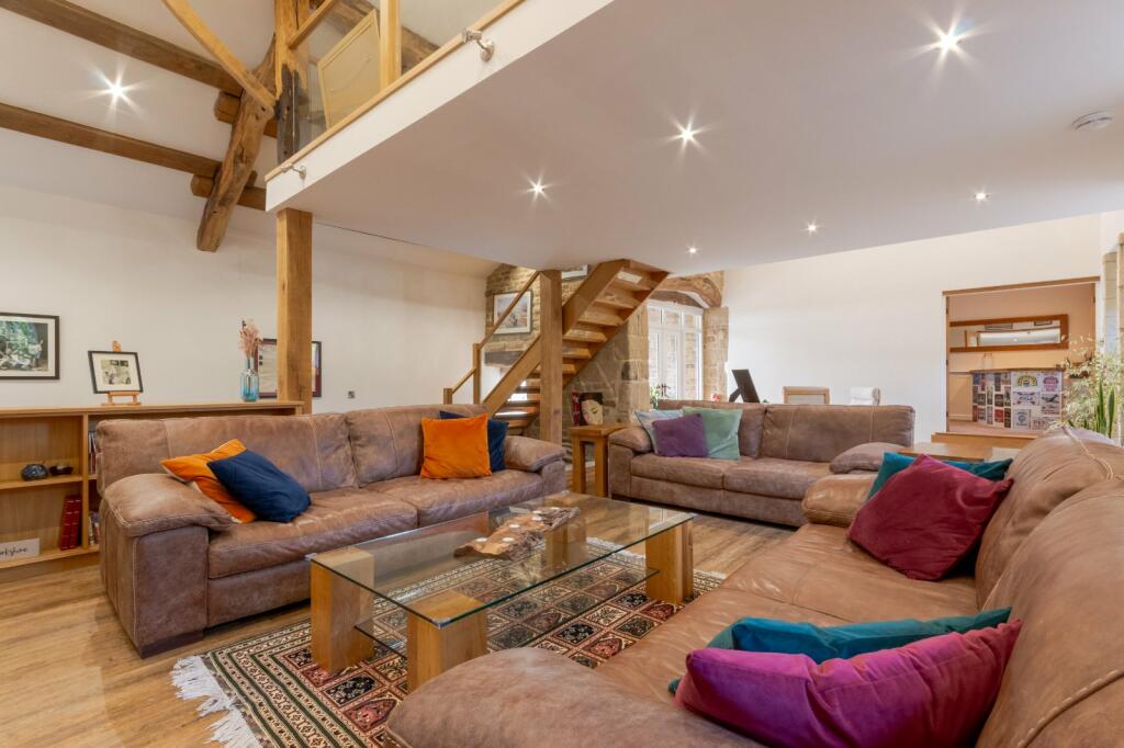 Additional property image - Knapley-Ing Farm, High Eldwick, Bingley, West Yorkshire, BD16